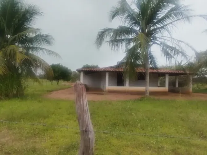 Vendo Sítio no Olho D'água Cana Brava Macaíba. O terreno tem 1.040 m²  