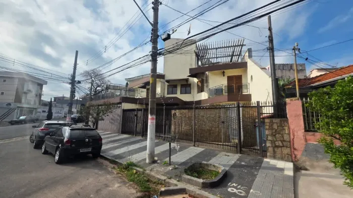 Casa comercial na Rua Casa Forte, 834 280 m²