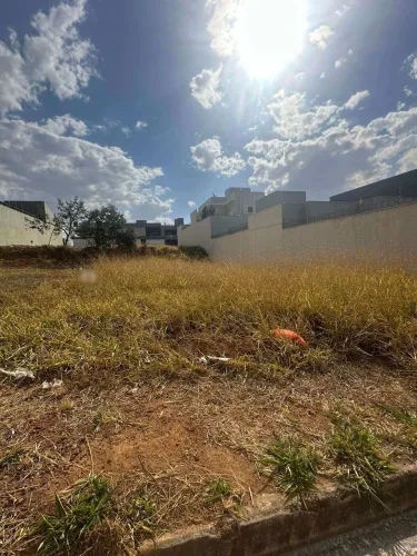 Terreno à venda em Franca, Jardim Santa Lúcia, 275m²