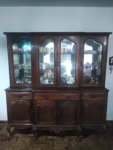 Cristaleira Antiga em Jacarandá Maciço Anos 50 - 4 Portas e 4 Gavetas