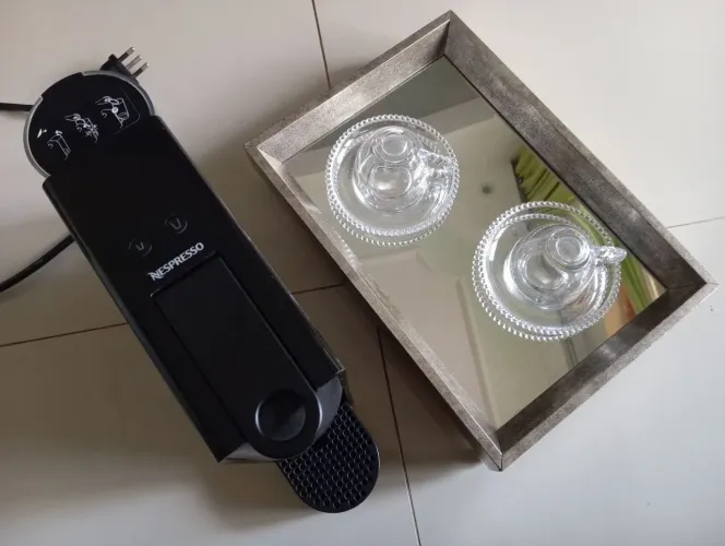 Cafeteira Essenza Mini Preto 127v Nespresso