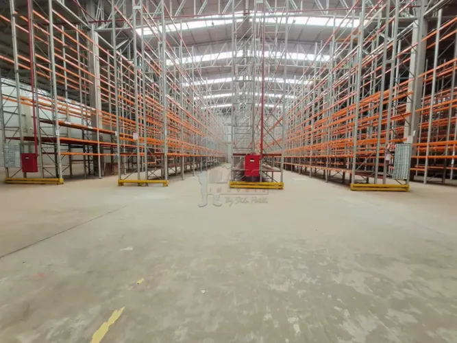 Galpão amplo de 4.371m² com escritórios para a locação e venda - Jardim Jóquei Clube