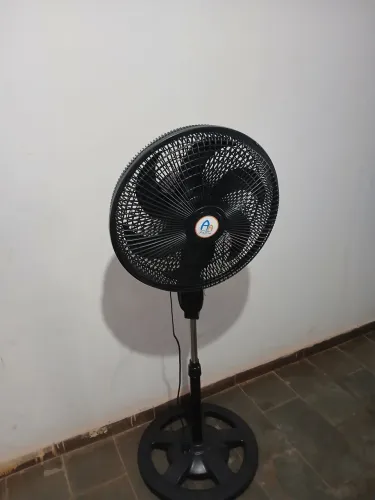 Vendo ventilador novo usado so uma vez 