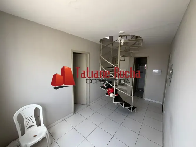 Alugo excelente apartamento cobertura no Condomínio Santana Tower I.