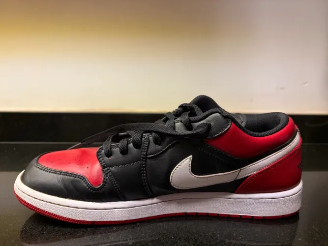 Tênis Nike Air Jordan 1 Low Vermelho e Preto