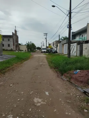Terreno Lote Inteiro Jd. Imperador, 1 quadra da Av. Luciano de Bona c 1 cômodo já construí