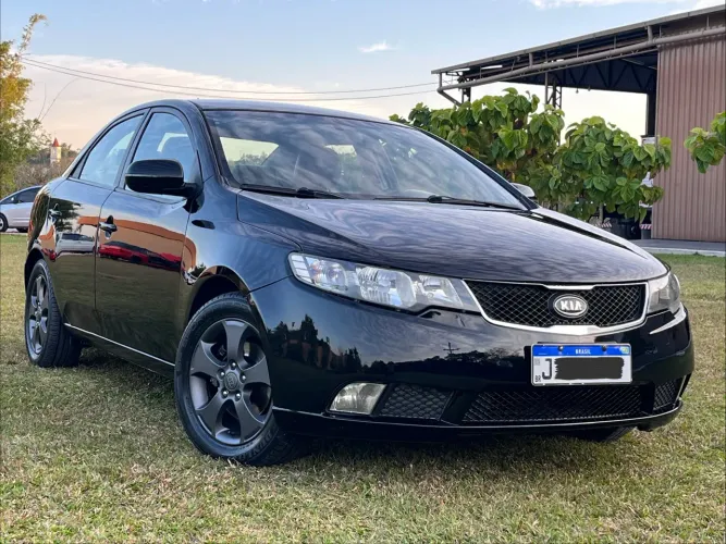 Kia Motors Cerato 1.6 16V Mec. 2011