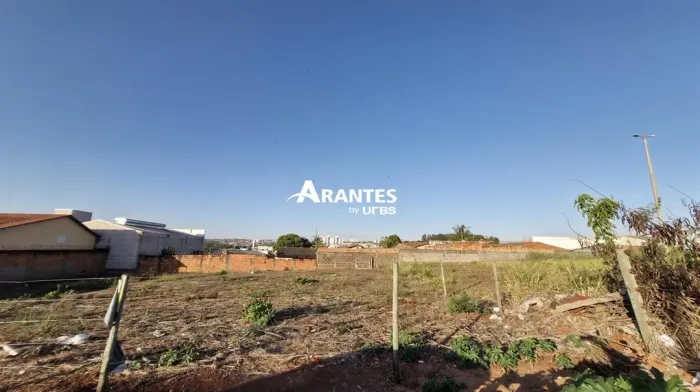 Terreno com 300m² à venda no bairro Taiaman