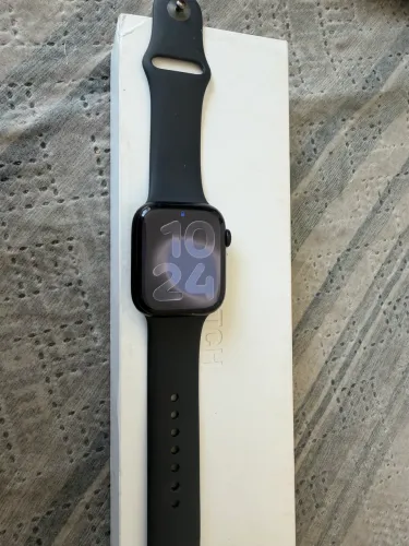 Apple Watch Series 9 GPS 45mm + Caixa e Acessórios