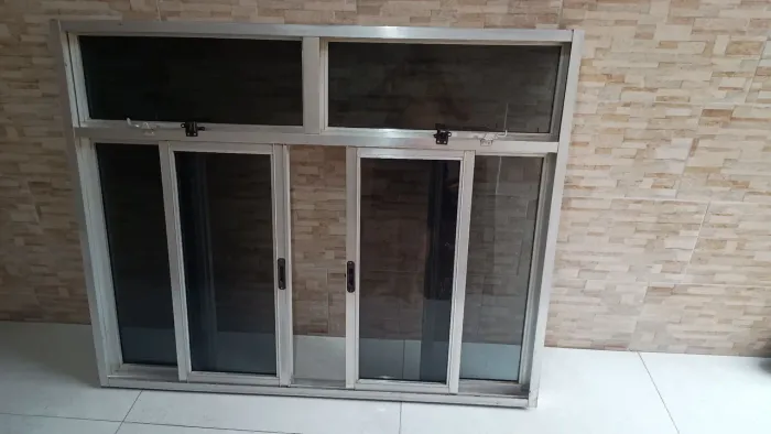 Janela de alumínio