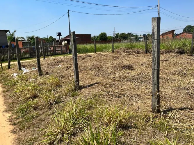 Terreno medindo 10x25 Benfica