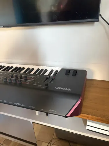 YAMAHA moxf6