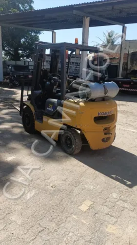 EMPILHADEIRA KOMATSU PARA 2.500KG ANO 2005