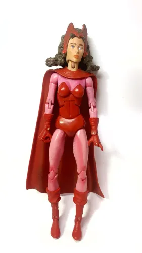 Feiticeira Escarlate Marvel Legends ToyBiz