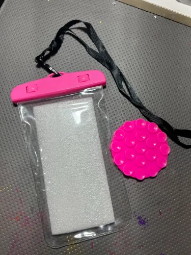 Capinha aprova d?água e ventosa para celular