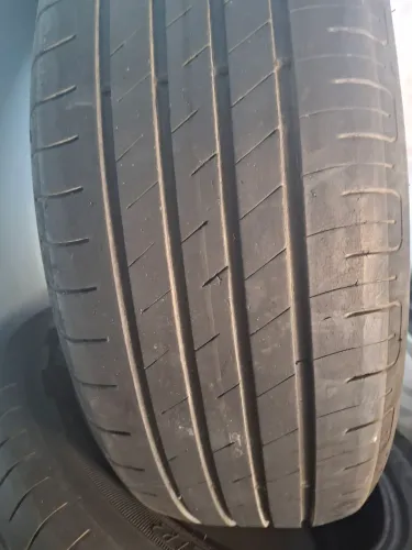 Pneu para carro/Aceito oferta