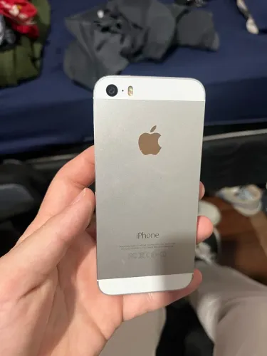 Iphone 5s para Retirada de Peças / Sucata - Carcaça e Tela Impecáveis (Não Liga)