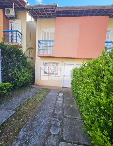 Casa em Granja Viana: 2 Dorms e 93m² | Venda e Locação