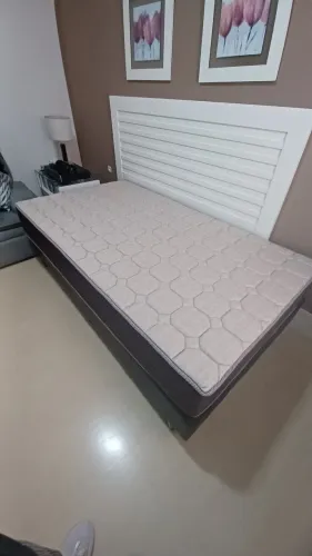 Cama box de solteiro Ortobom quase sem uso