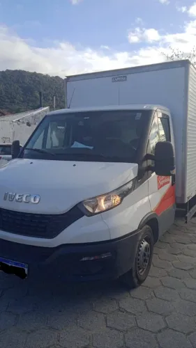 IVECO DAILY CITY 2021 - COMPLETA - CÂMBIO MANUAL