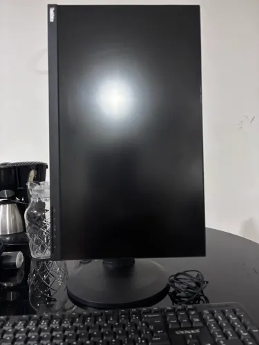 Monitor Lenovo