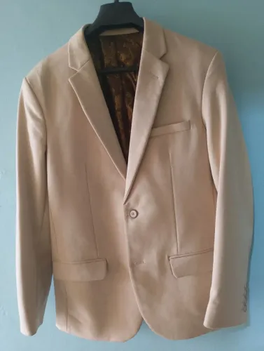 VENDO BLAZER D'ARMAND NOVO NA CAPA