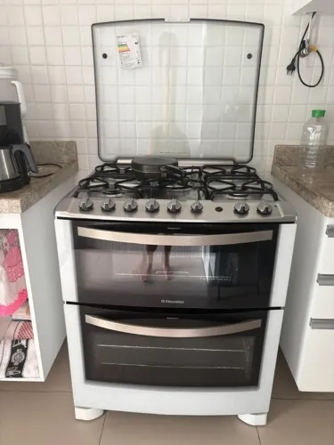 Fogão 5 bocas e 2 fornos Electrolux