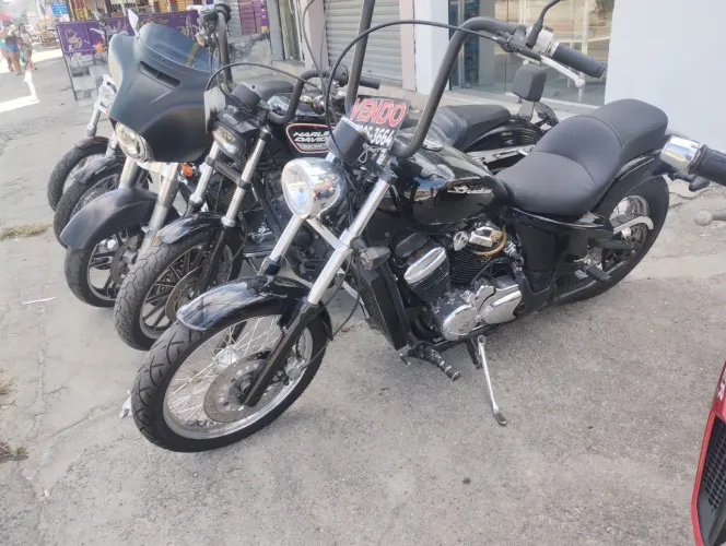 Vendo ou troco shadow 600