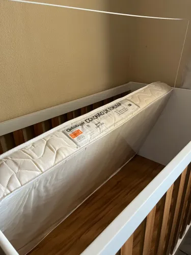 Berço com colchão ortobom