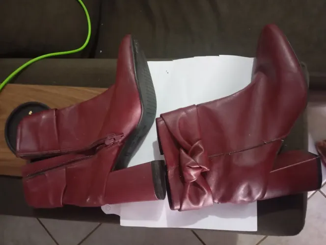 Bota tamanho 35