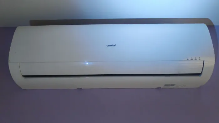 5 ar condicionado de 18000 BTUs comfee + 01 Cônsul 