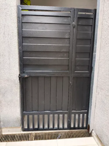 Portão Metalon medindo 1,95*1,15