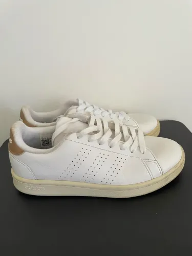 Tênis Adidas