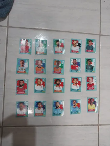 Vendo todas as figurinha por 15 reais 