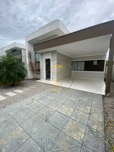 Casa para alugar com 03 dormitórios no bairro Areias, Tijucas-SC