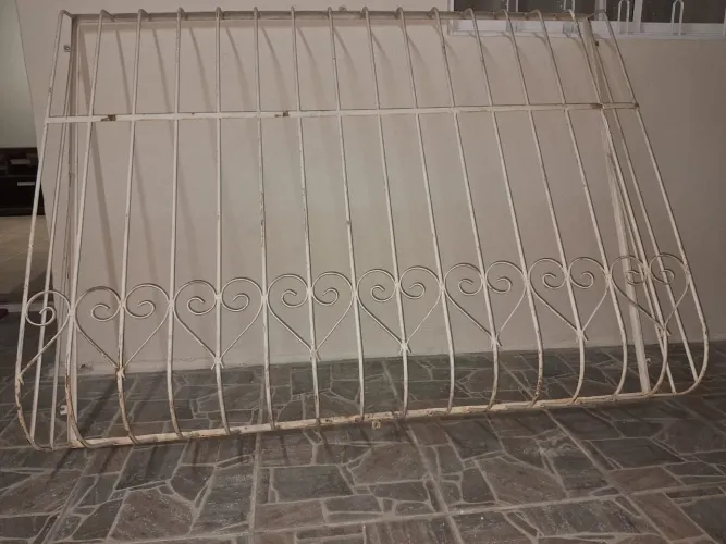 GRADE PARA JANELA MODELO PEITO DE POMBO