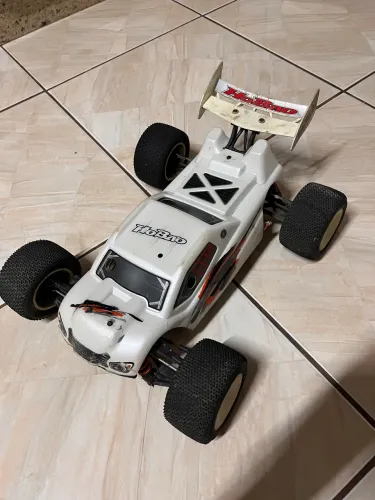 Automodelo RC Elétrico 4x4 Brushless 3900KV