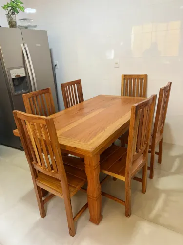 Jogo de mesa 6 cadeiras 