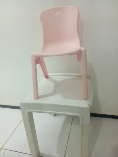 Mesinha criança e cadeirinha 