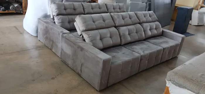 Sofá Retrátil e Reclinável