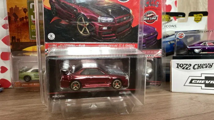 HOTWHEELS SKYLINE R34 RED