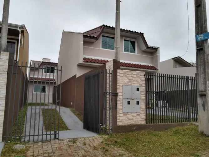 Sobrado com 4 Quartos, 1 Suíte, 94M², à Venda por R$ 492.000,00 - Umbará, Curitiba (Pr)