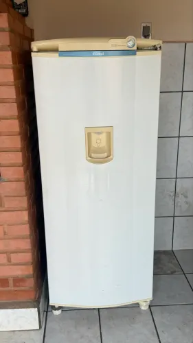Geladeria cônsul 340 litros