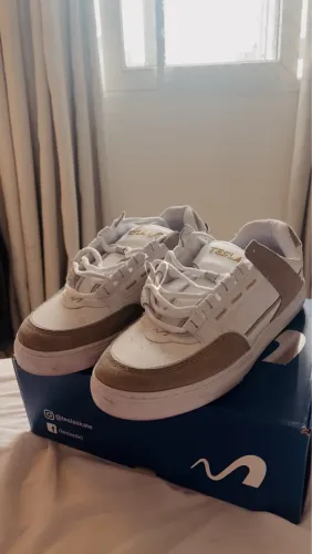 Tênis Tesla White Gold 43