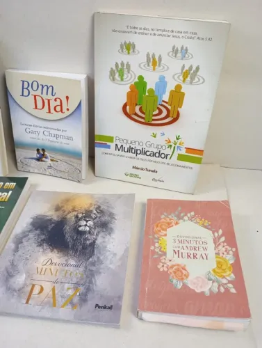 Kit Lote com 7 Livros Devocionais Cristãos + 1 Caderno / Agenda (Gary Chapman, Murray)