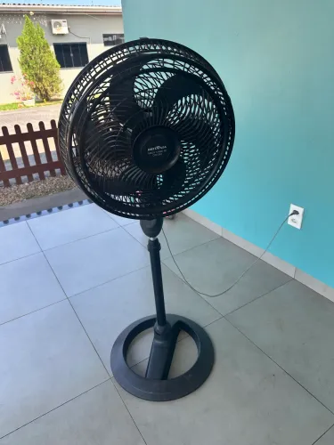Ventilador coluna Britânia