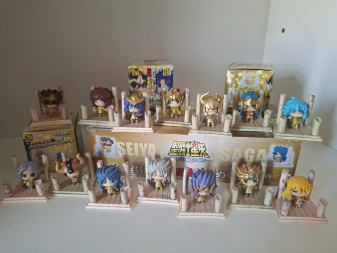 Coleção Cavaleiros do Zodíaco Miniaturas 14 personagens Cloth Myth