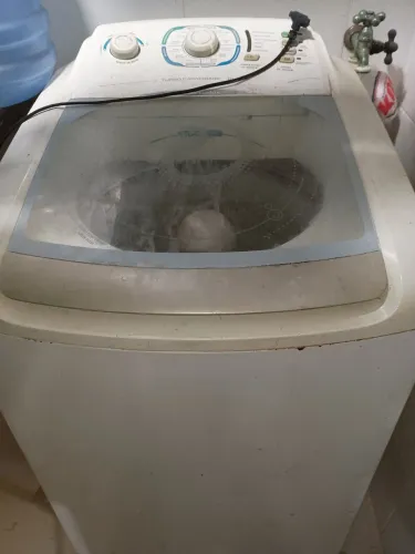 Máquina de lavar 10 kg vendo ou troco por televisão ou celular
