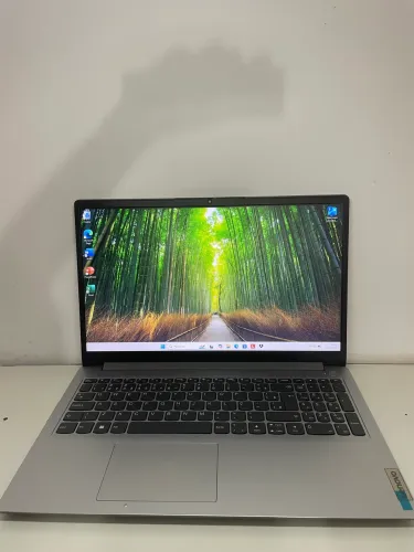 LENOVO i3 12ª Geração | 8GB RAM | SSD 256GB | 90 Dias de Garantia