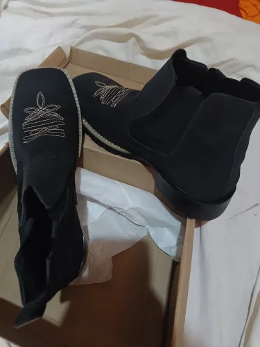 vende-se uma bota